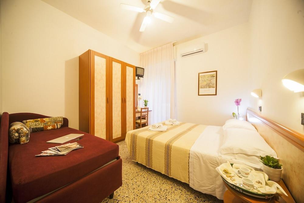 Hotel Lily 3* Rimini